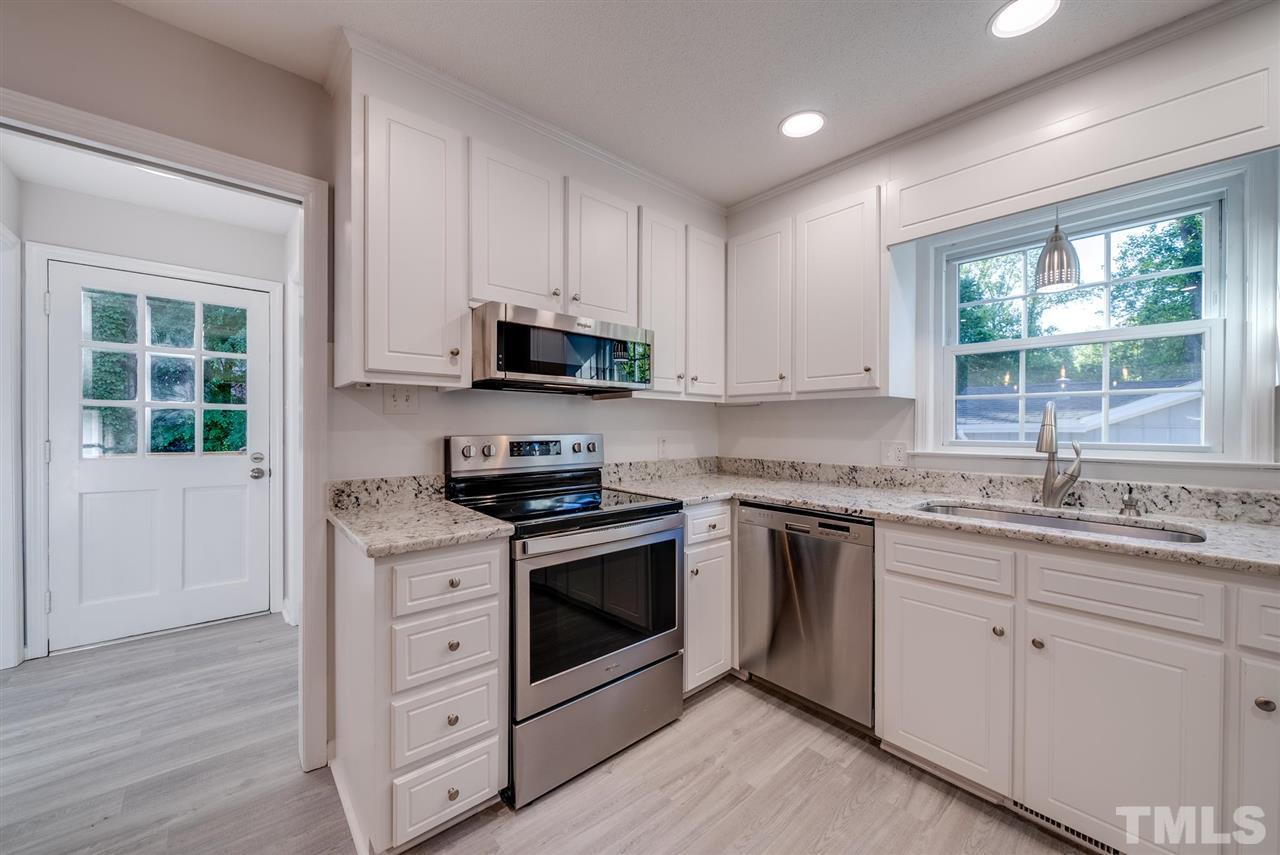 5309 Old Forge Circle Raleigh, NC 27609 - Photo 9 of 29