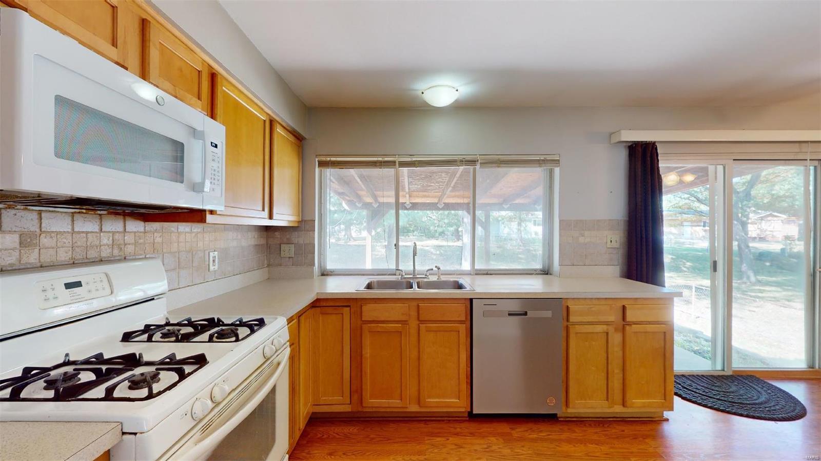 360 Towerwood Drive Ballwin, MO 63021 - Photo 14 of 44