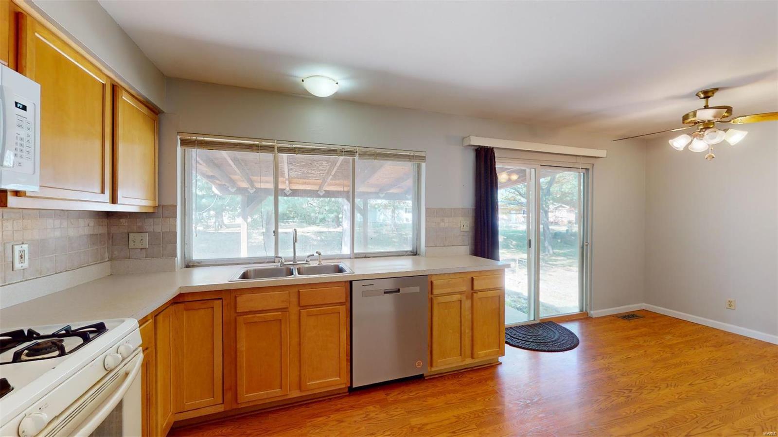 360 Towerwood Drive Ballwin, MO 63021 - Photo 15 of 44