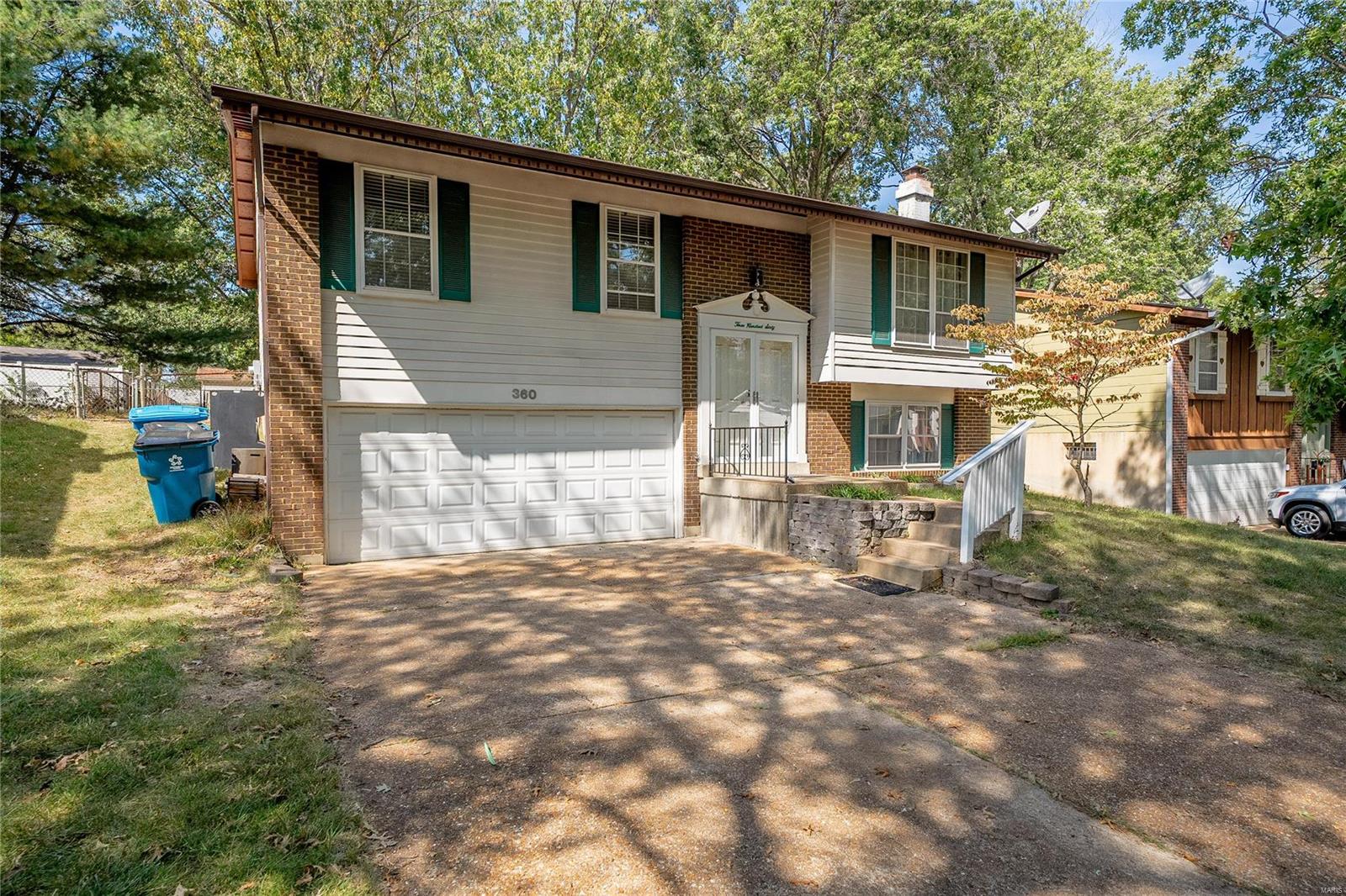 360 Towerwood Drive Ballwin, MO 63021 - Photo 2 of 44