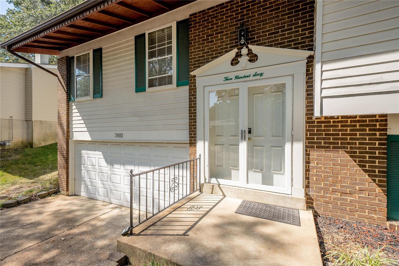 360 Towerwood Drive Ballwin, MO 63021 - Photo 3 of 44