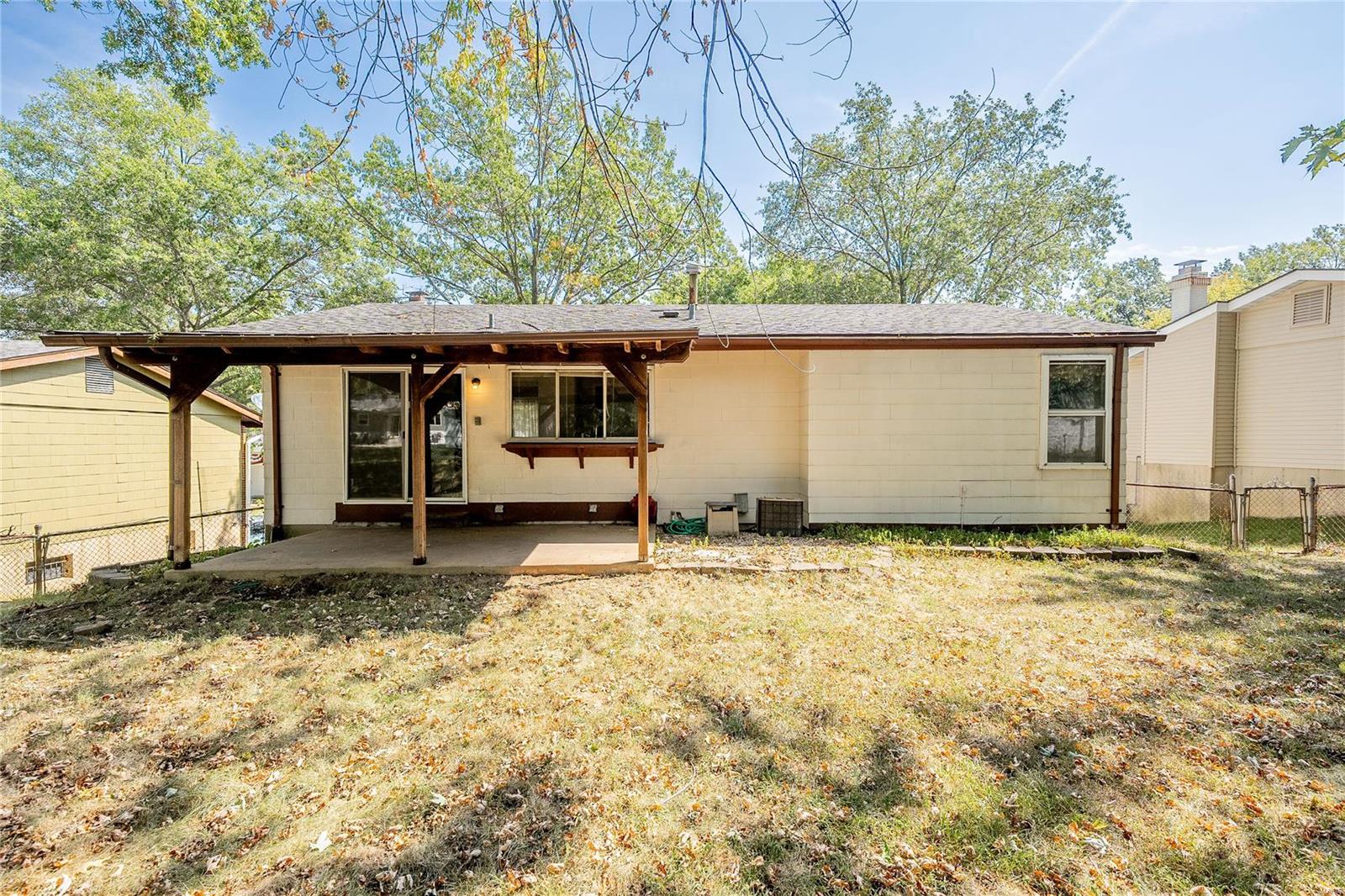 360 Towerwood Drive Ballwin, MO 63021 - Photo 37 of 44