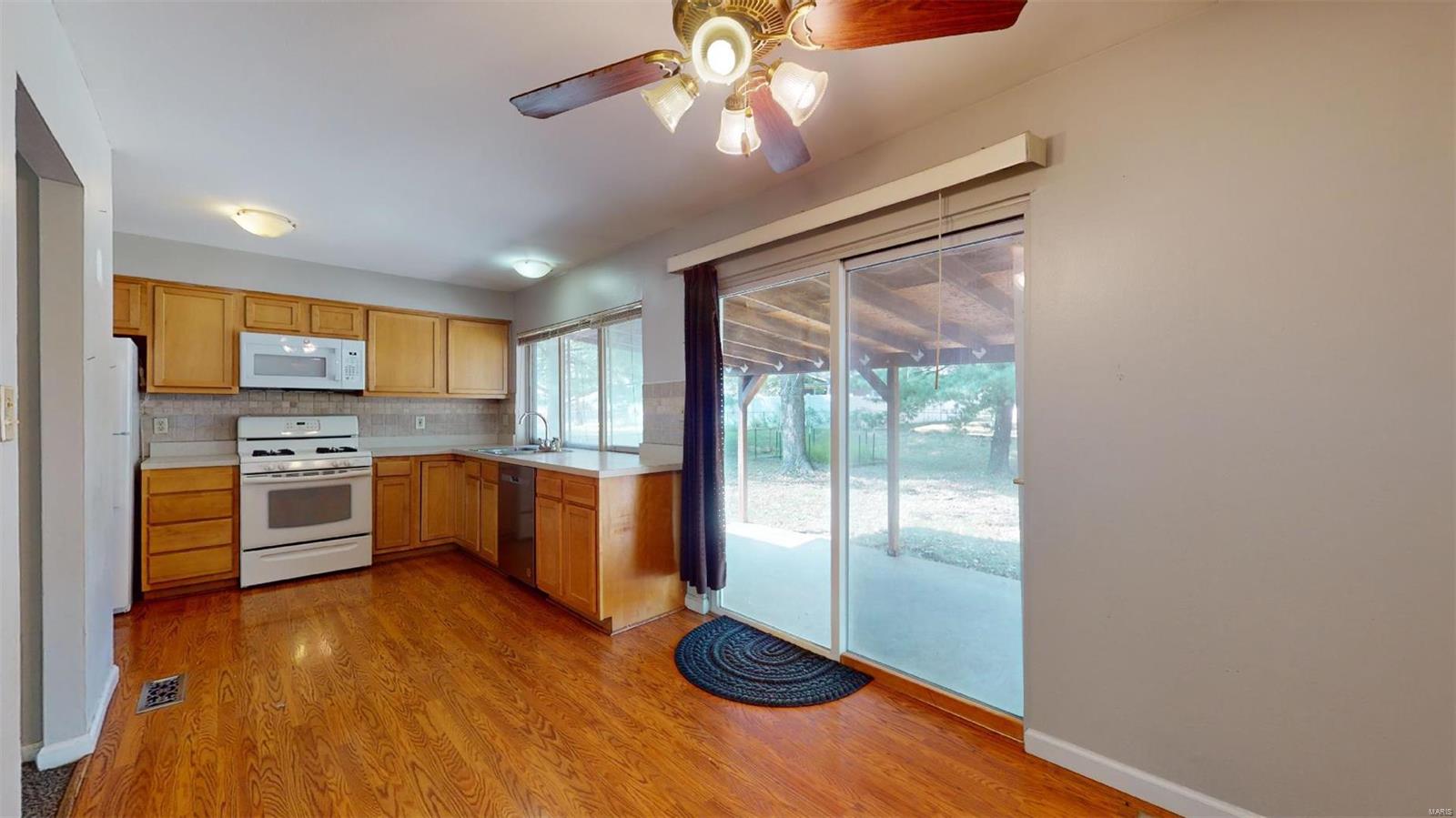 360 Towerwood Drive Ballwin, MO 63021 - Photo 10 of 44