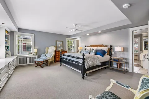 $2,200,000 | 2240 West Lake Of The Isles Parkway, Minneapolis, MN 55405