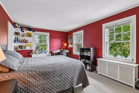 $2,200,000 | 2240 West Lake Of The Isles Parkway, Minneapolis, MN 55405