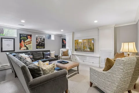 $2,200,000 | 2240 West Lake Of The Isles Parkway, Minneapolis, MN 55405