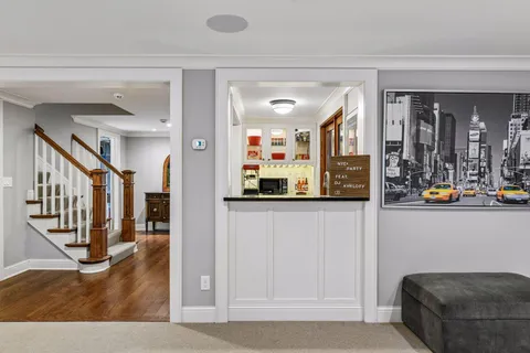 $2,200,000 | 2240 West Lake Of The Isles Parkway, Minneapolis, MN 55405