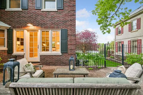 $2,200,000 | 2240 West Lake Of The Isles Parkway, Minneapolis, MN 55405