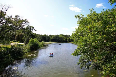 $2,200,000 | 2240 West Lake Of The Isles Parkway, Minneapolis, MN 55405