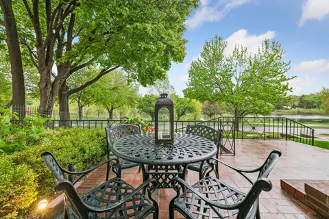 $2,200,000 | 2240 West Lake Of The Isles Parkway, Minneapolis, MN 55405