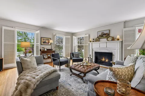$2,200,000 | 2240 West Lake Of The Isles Parkway, Minneapolis, MN 55405