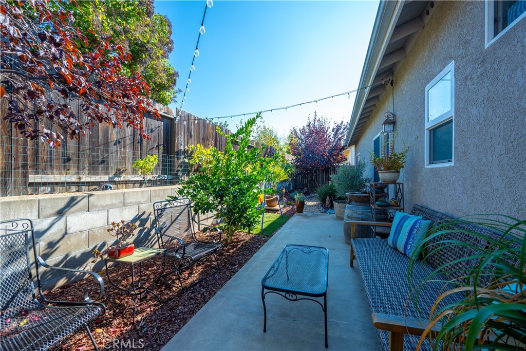 121 Headwaters Road Templeton, CA 93465 - Photo 1 of 1 Backyard