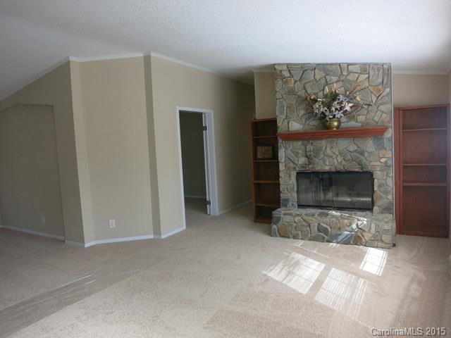 4760 Edgeland Road Edgemoor, SC 29712 - Photo 3 of 15