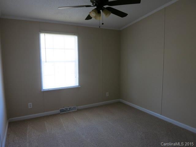 4760 Edgeland Road Edgemoor, SC 29712 - Photo 9 of 15