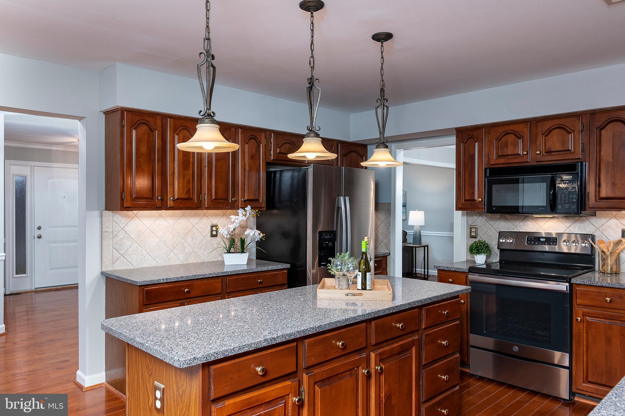2408 McKenzie Road Ellicott City, MD 21042 - Photo 13 of 42 Kitchen (alt view)