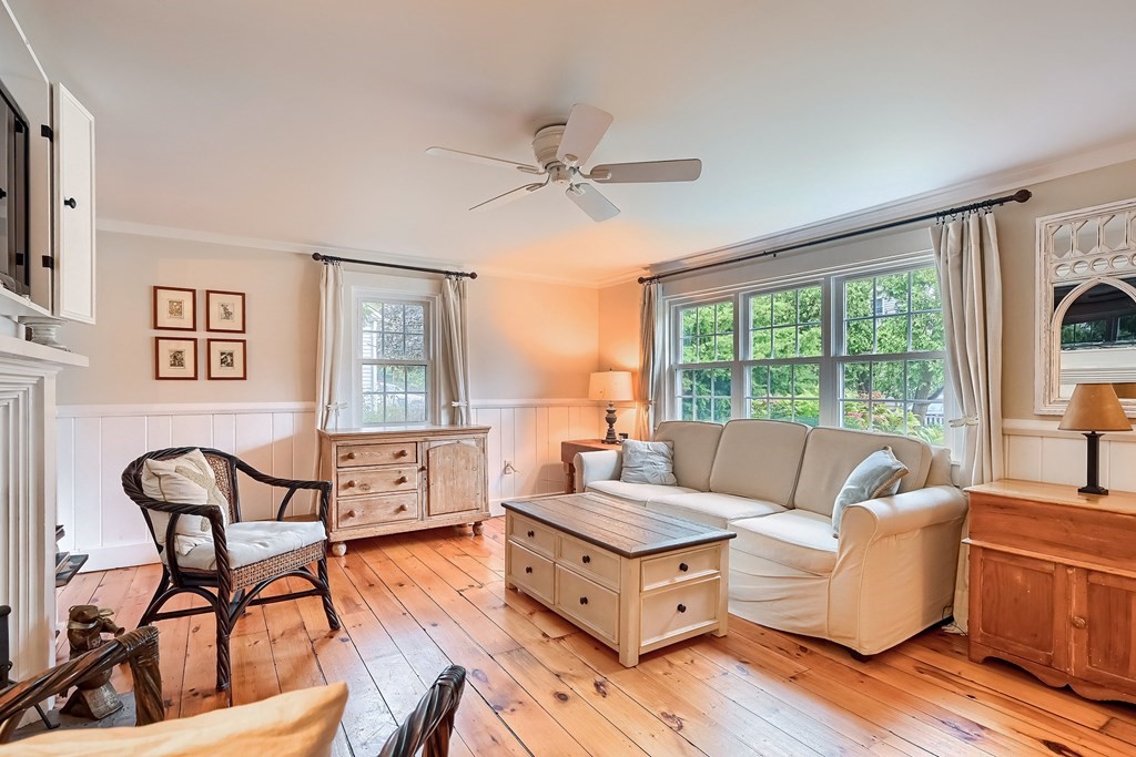 13 Joe Lincoln Road Harwich, MA 02671 - Photo 4 of 30