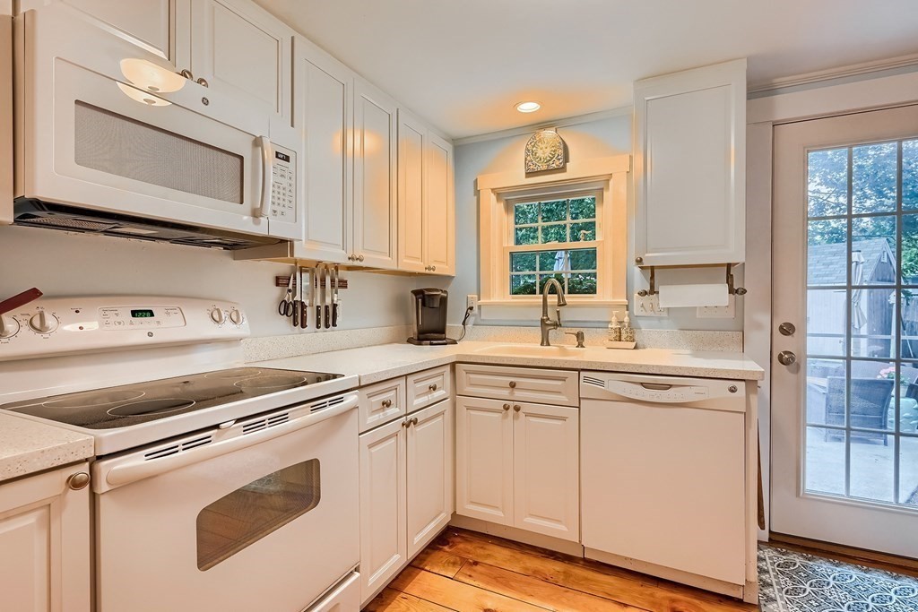 13 Joe Lincoln Road Harwich, MA 02671 - Photo 9 of 30