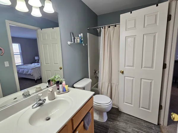 $2,150 | 4012 Blackstone Drive, Aurora, IL 60504