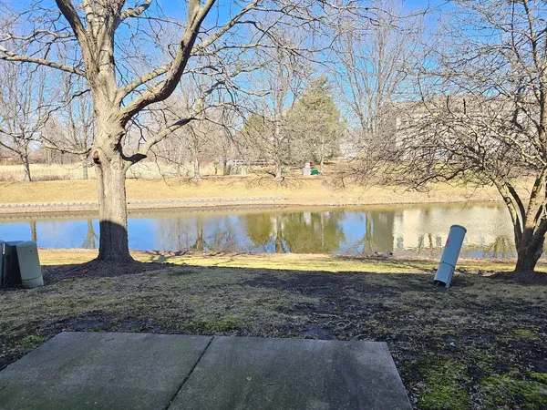 $2,150 | 4012 Blackstone Drive, Aurora, IL 60504