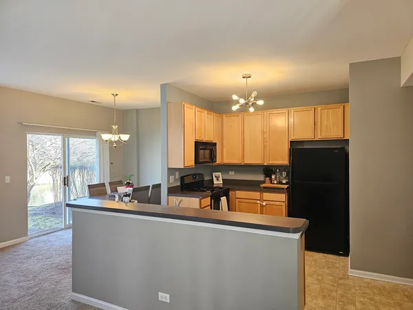 $2,150 | 4012 Blackstone Drive, Aurora, IL 60504