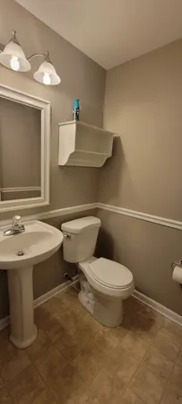 $2,150 | 4012 Blackstone Drive, Aurora, IL 60504