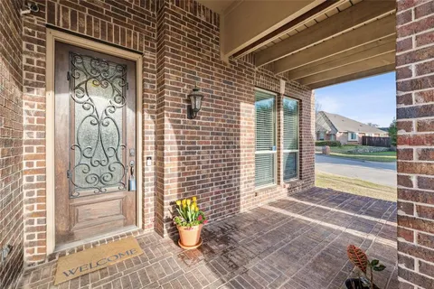 $799,000 | 2300 Holder Drive, Euless, TX 76039