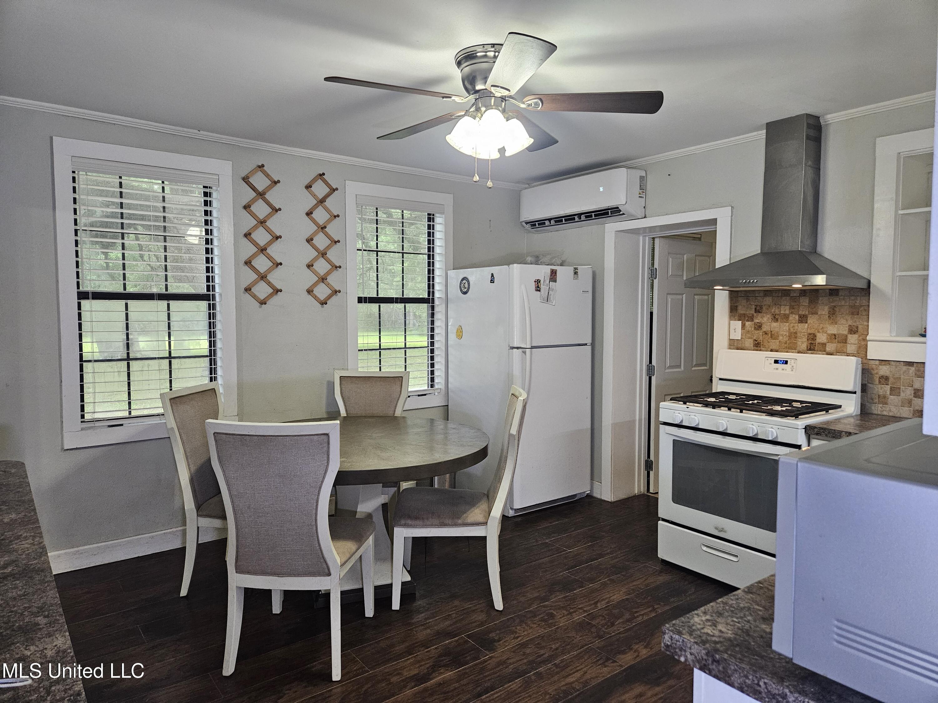 6067 Daugherty Road Long Beach, MS 39560 - Photo 7 of 59 Dining-Kitchen
