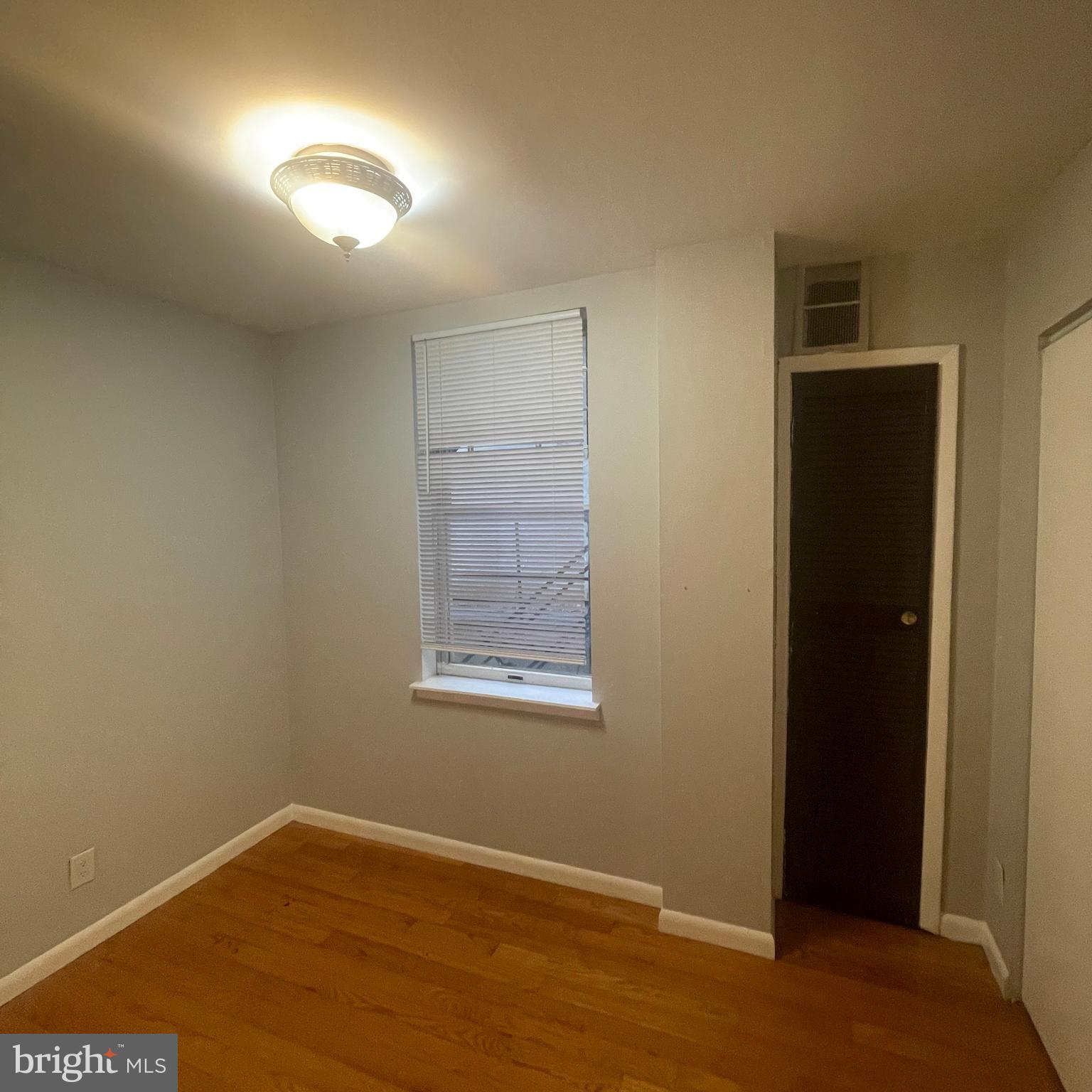 764-66 South 4th Street, Unit 1 Philadelphia, PA 19147 - Photo 5 of 9