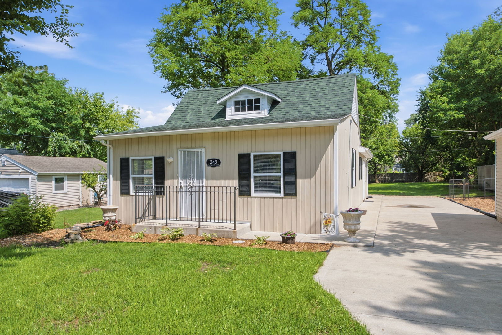 248 West Naperville Road Westmont, IL 60559 - Photo 2 of 27 Gallery Image 2