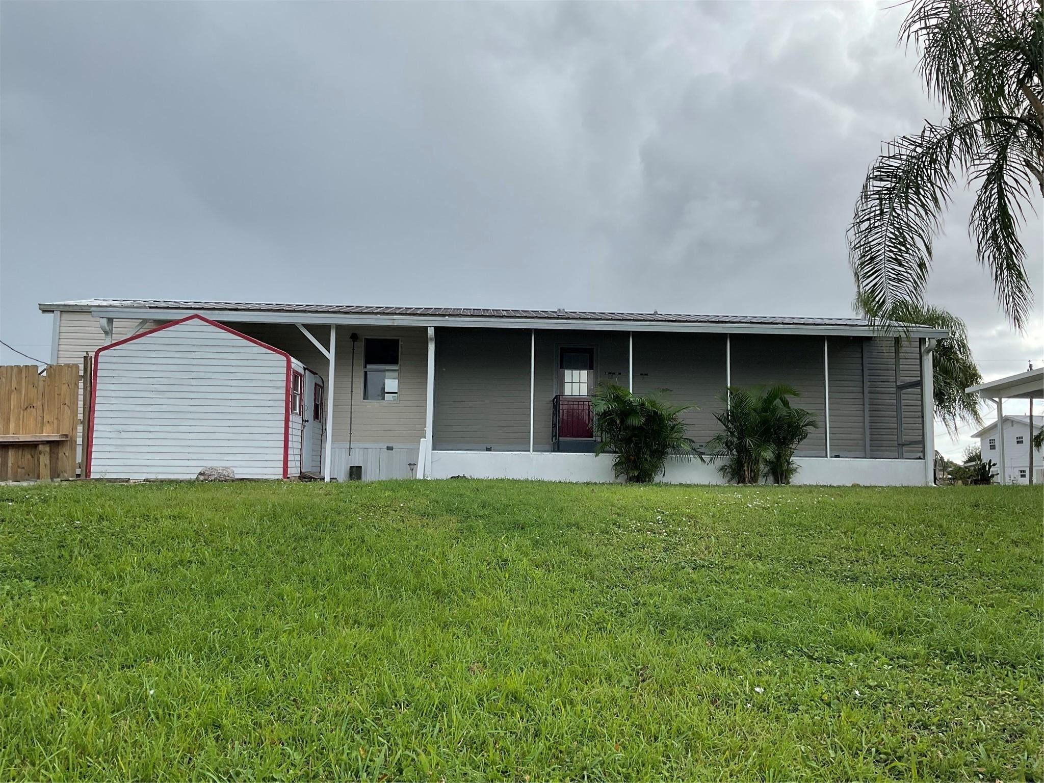2521 Southeast 33rd Street Okeechobee, FL 34974 - Photo 21 of 26 Rear view