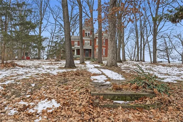 $295,000 | 709 Herring Street, Brunswick, MO 65236