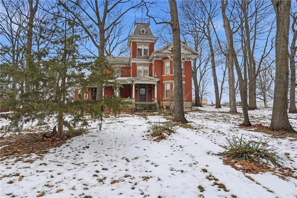 $295,000 | 709 Herring Street, Brunswick, MO 65236