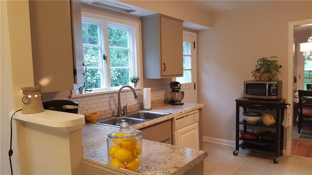 9630 Hilliard Road Pittsburgh, PA 15237 - Photo 11 of 24 Gallery Image 11