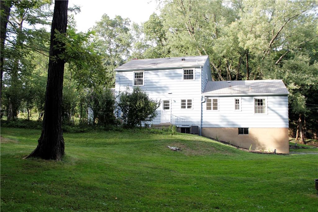 9630 Hilliard Road Pittsburgh, PA 15237 - Photo 3 of 24 Gallery Image 3