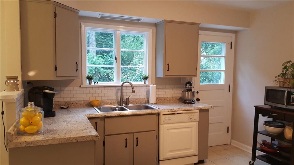 9630 Hilliard Road Pittsburgh, PA 15237 - Photo 10 of 24 Gallery Image 10