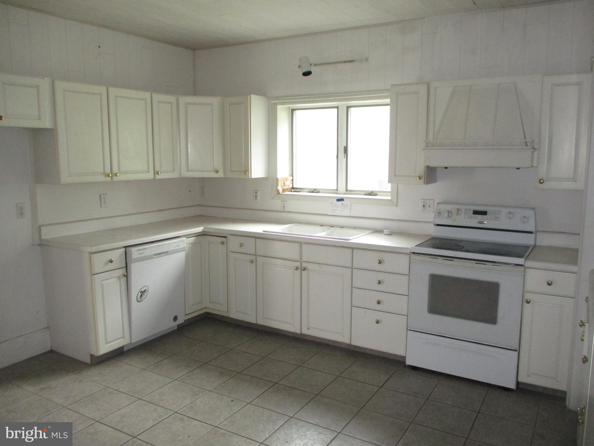 31 Village Road Shenandoah, PA 17976 - Photo 7 of 20