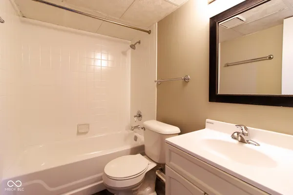 $800 | 4849 North Bolton Avenue, Unit 6, Indianapolis, IN 46226