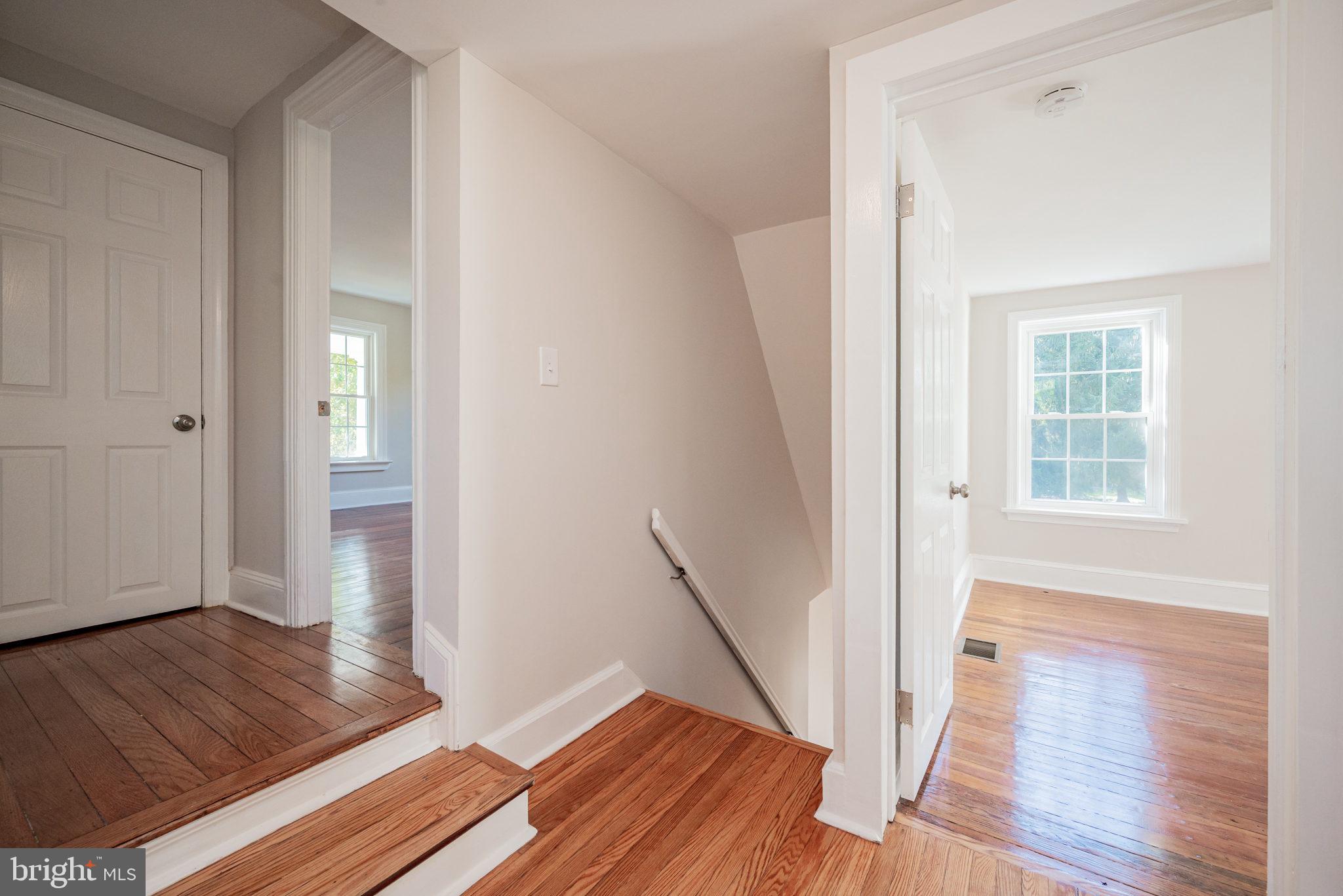 561 Fletcher Road Wayne, PA 19087 - Photo 3 of 27