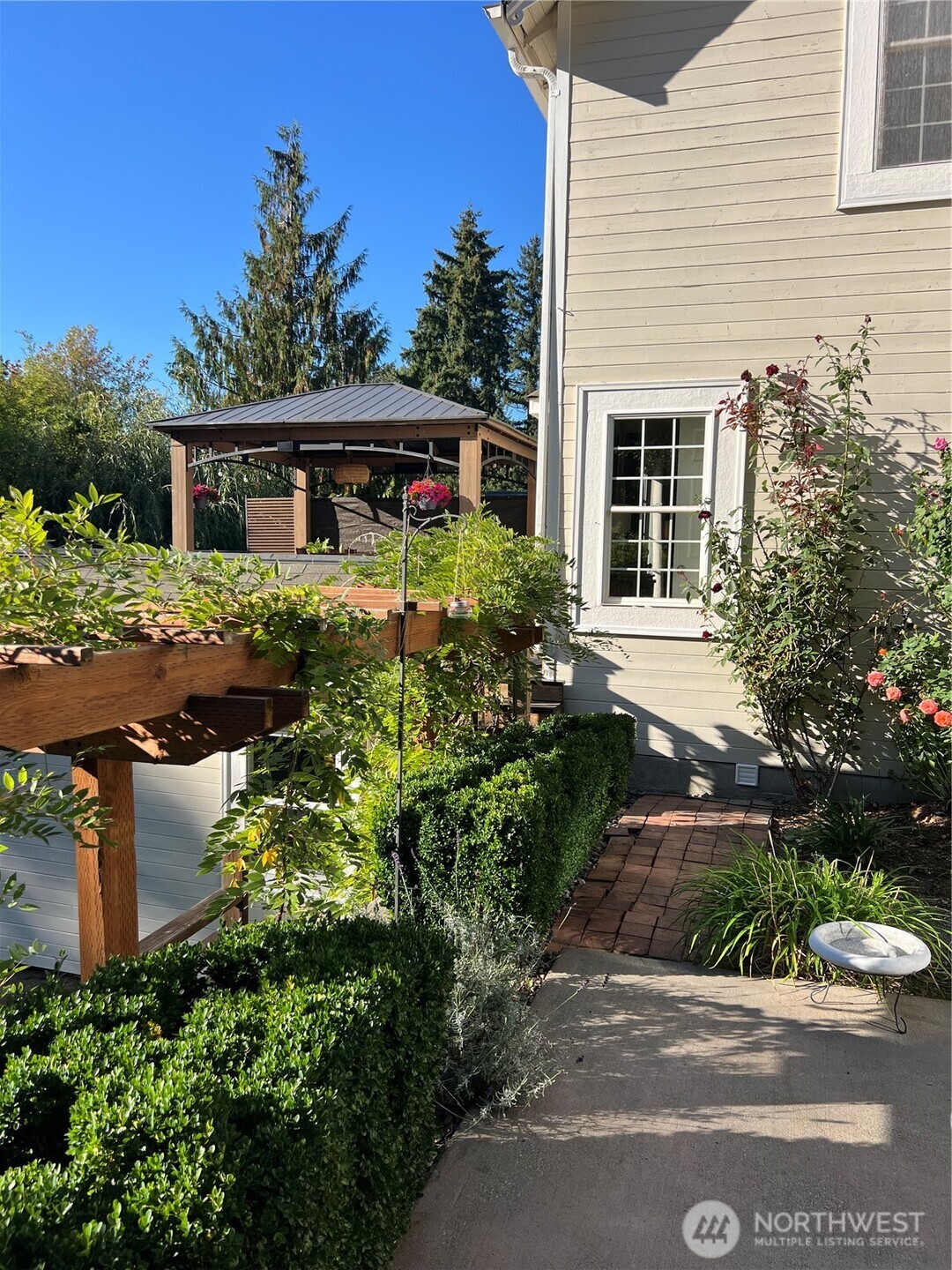 17514 West Riverside Drive Bothell, WA 98011 - Photo 2 of 40 Gallery Image 2