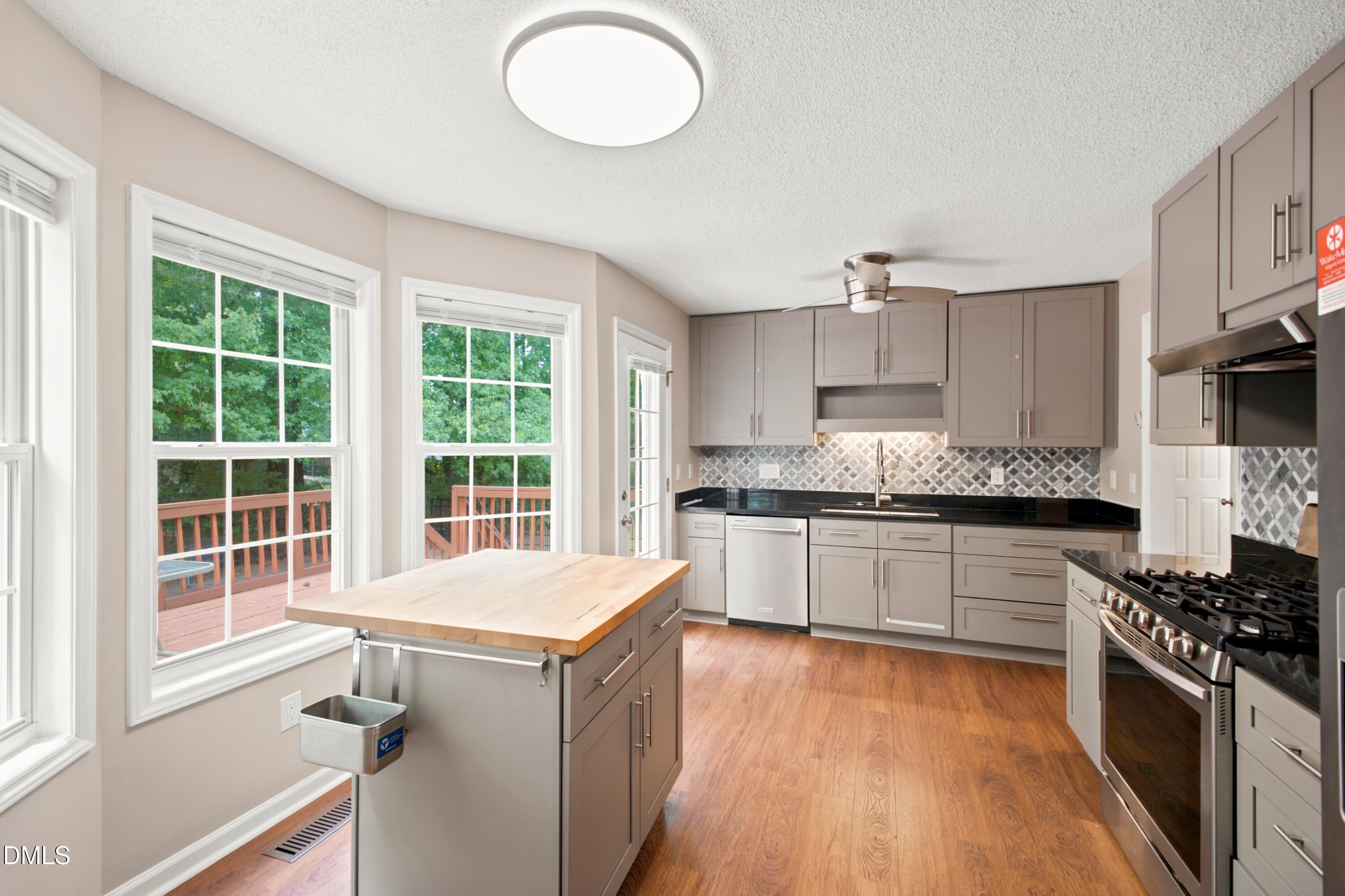 2209 Hatton Way Raleigh, NC 27604 - Photo 10 of 30