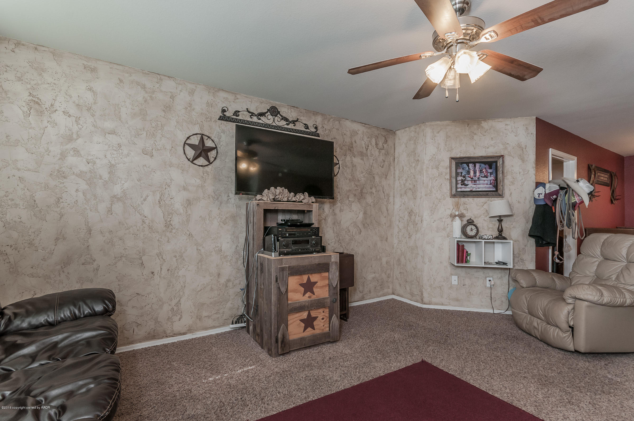 7200 Apollo Trail Amarillo, TX 79118 - Photo 2 of 17 Living Room