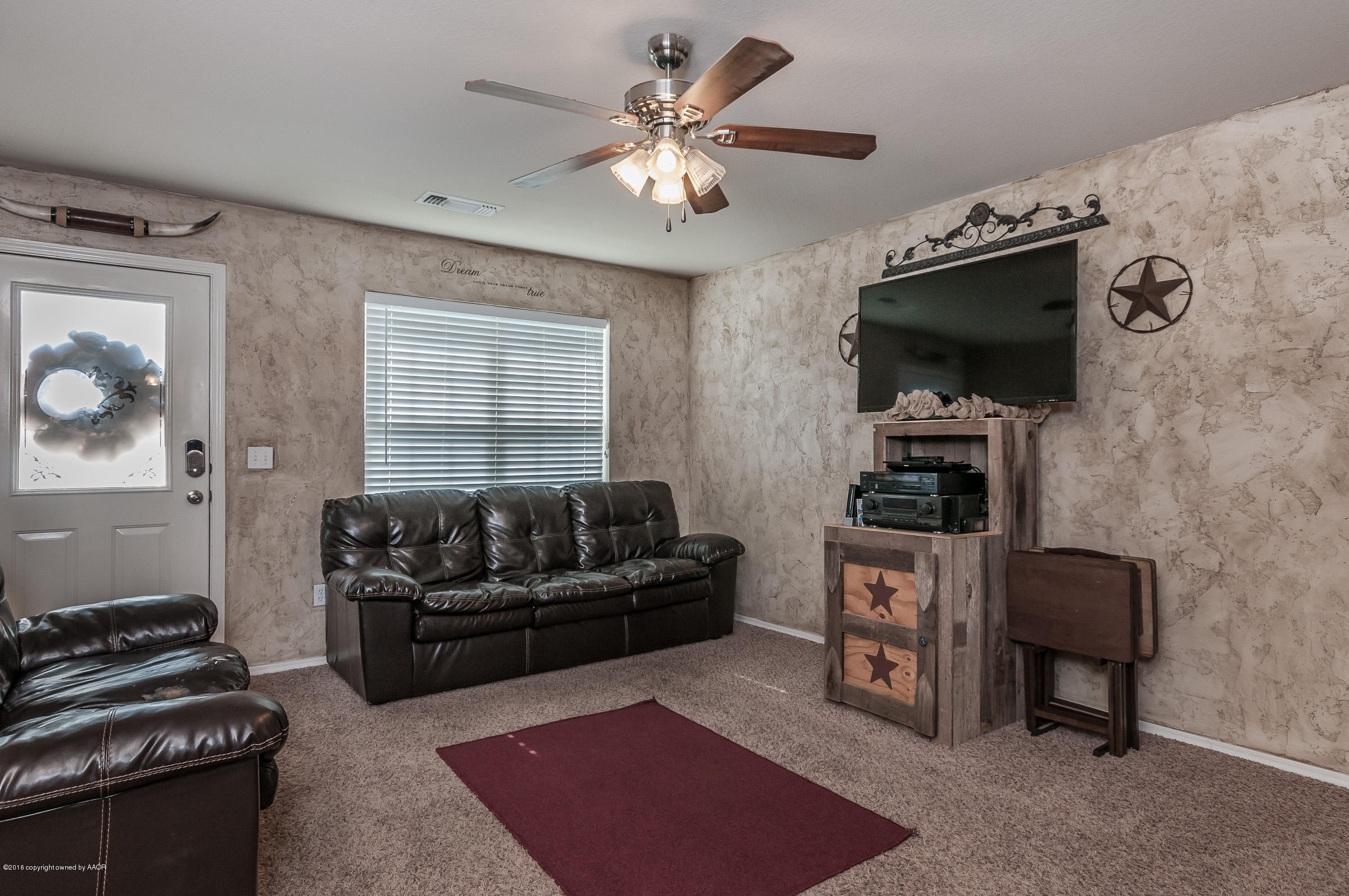 7200 Apollo Trail Amarillo, TX 79118 - Photo 3 of 17 Living Room 2