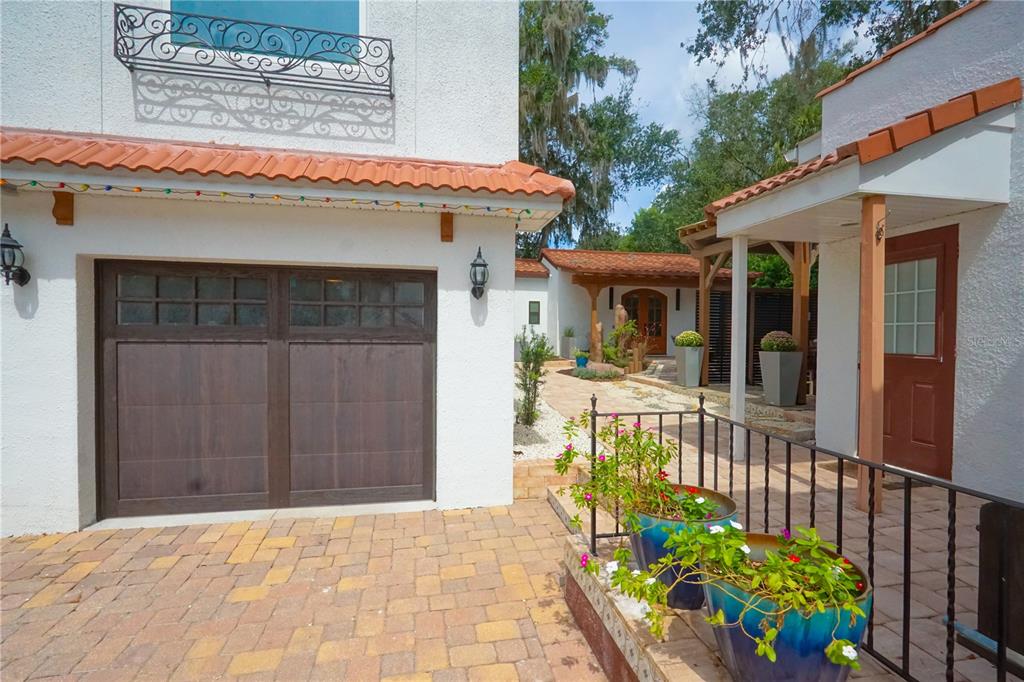229 East 6th Avenue Mount Dora, FL 32757 - Photo 50 of 65 a view of a house with a balcony