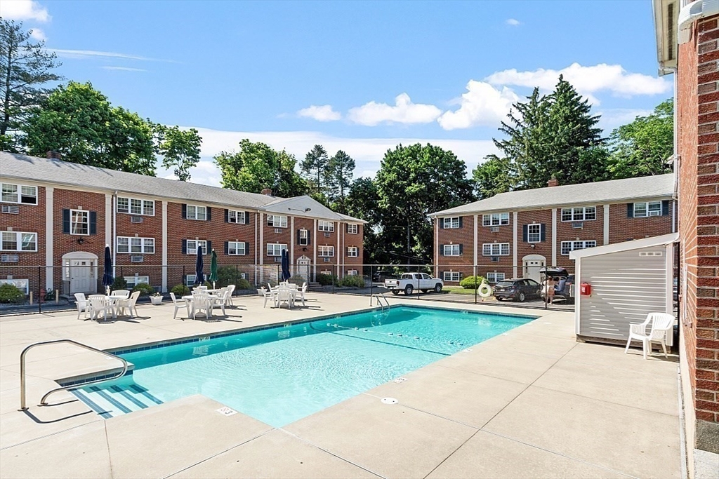 27 Arlington Road, Unit 15 Woburn, MA 01801 - Photo 20 of 30 Gallery Image 20
