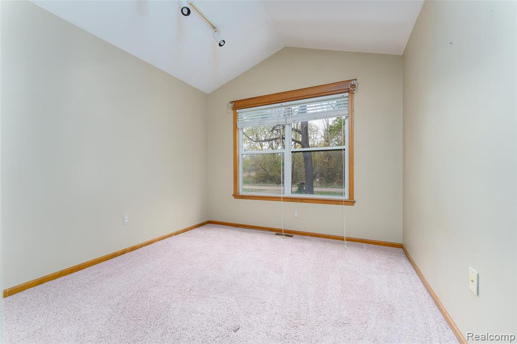 3410 Hogback Road Fowlerville, MI 48836 - Photo 12 of 36 Gallery Image 12