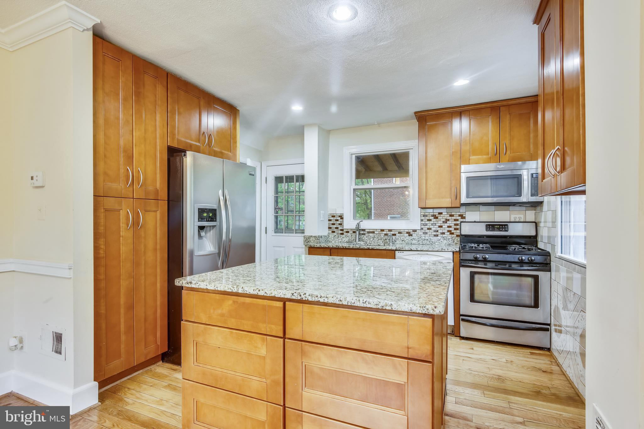 7112 Annapolis Road Hyattsville, MD 20784 - Photo 8 of 36 Gallery Image 8
