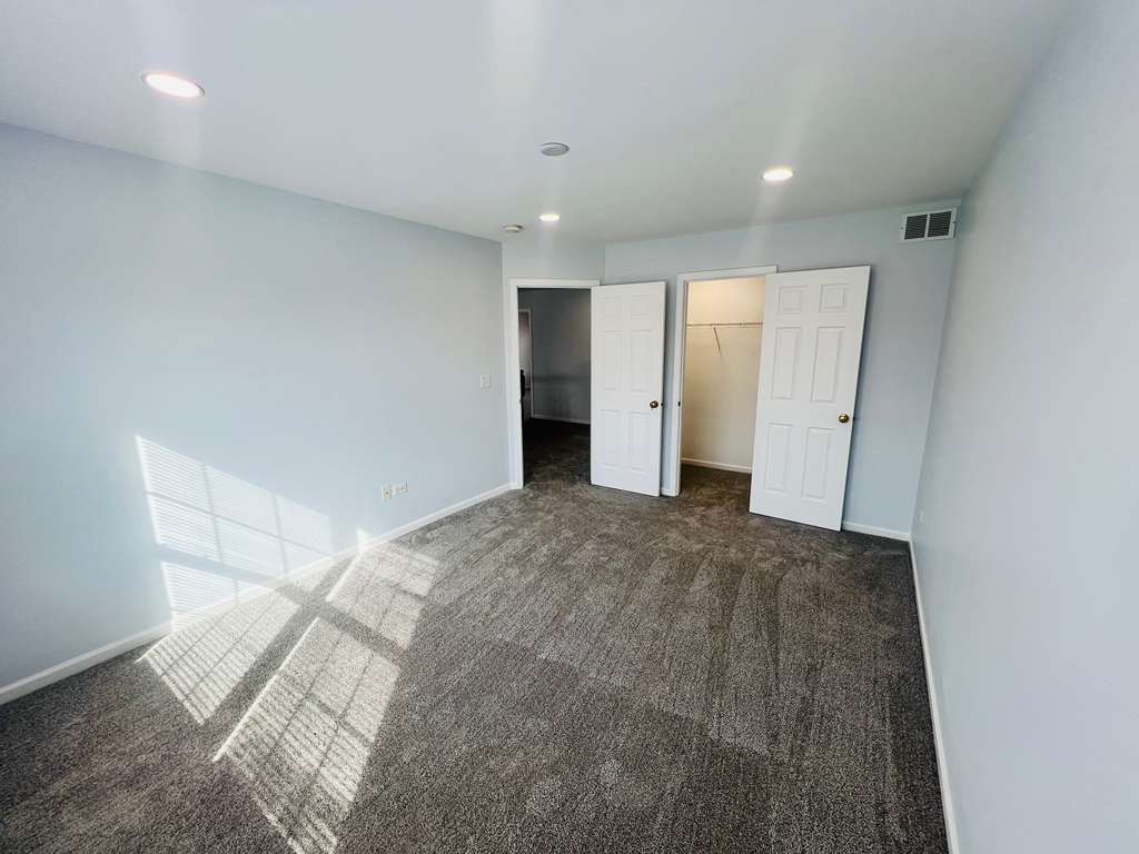 5 Player Court Bolingbrook, IL 60490 - Photo 32 of 42