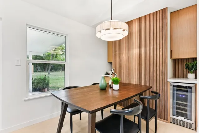 $649,500 | 7503 Carriage Drive, Austin, TX 78752