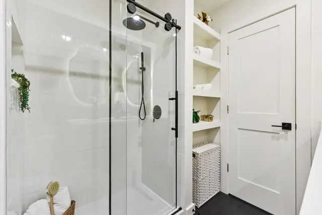 $649,500 | 7503 Carriage Drive, Austin, TX 78752