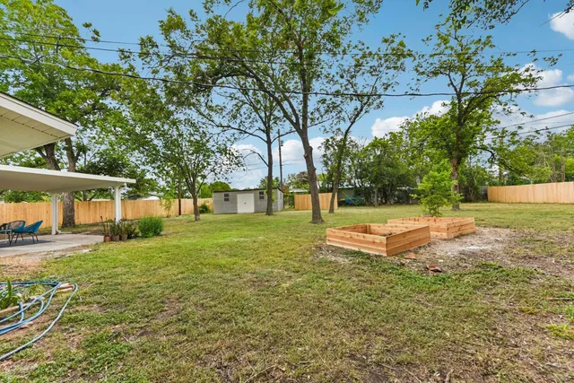 $649,500 | 7503 Carriage Drive, Austin, TX 78752